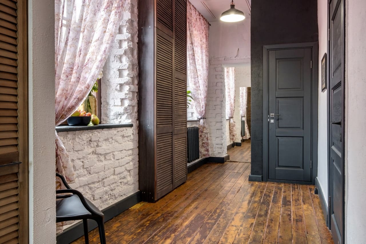 Фотогалерея апарт-отеля У Груши - арт-интерьер и винтажный дизайн номеров