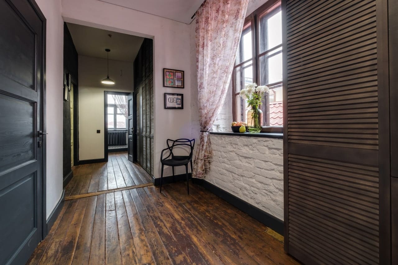 Фотогалерея апарт-отеля У Груши - историческое здание и современный комфорт