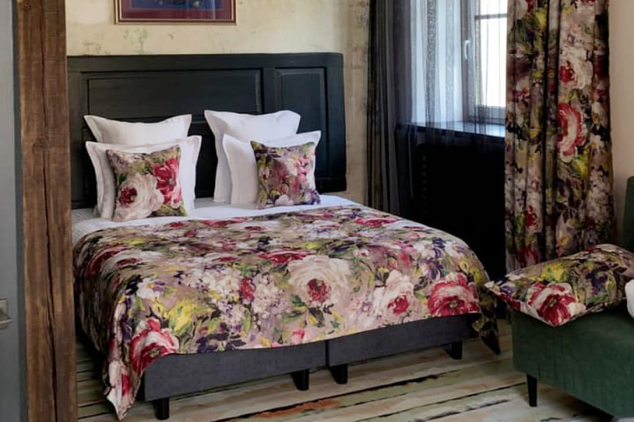 Апартаменты Студио №5 в апарт-отеле У Груши Гродно - номер с арт-интерьером