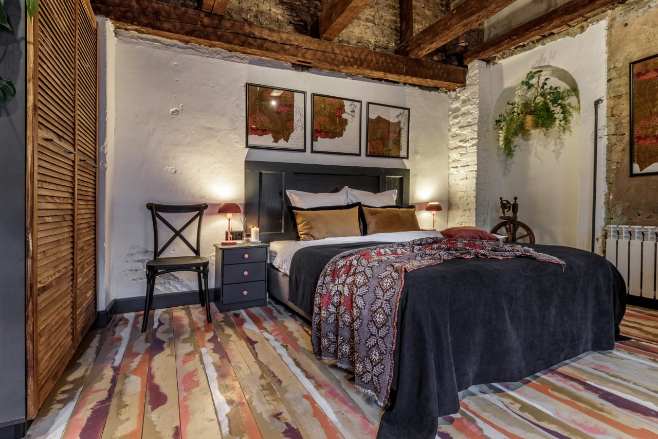 Апартаменты Студио №6 в апарт-отеле У Груши Гродно - номер с арт-интерьером